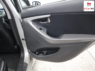 2011 - hyundai avante