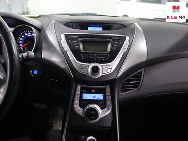 2011 - hyundai avante