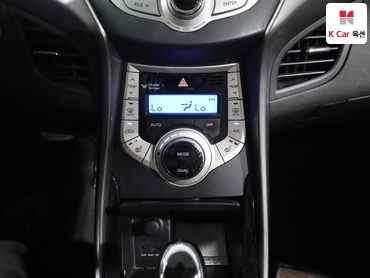2011 - hyundai avante