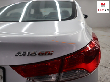 2011 - hyundai avante