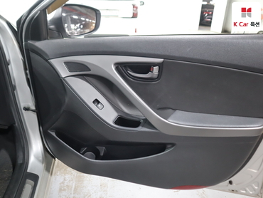2014 - hyundai avante
