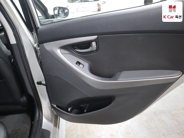 2014 - hyundai avante