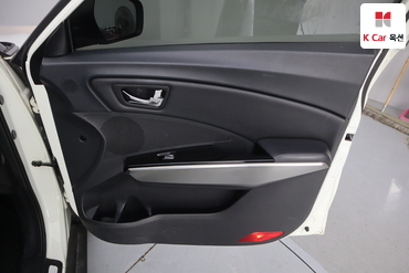 2015 - kg mobility (ssangyong) tivoli