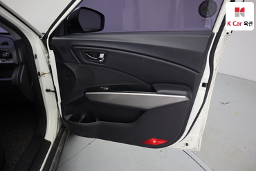 2015 - kg mobility (ssangyong) tivoli