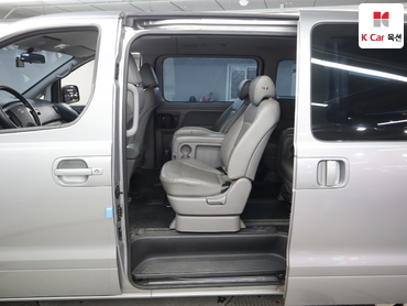 2019 - hyundai grand starex