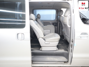 2019 - hyundai grand starex