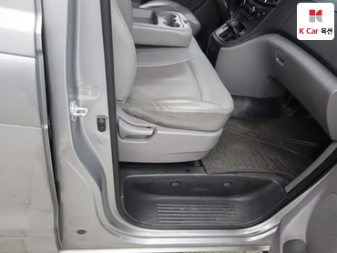 2019 - hyundai grand starex