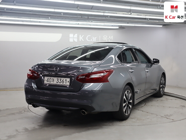 2018 - nissan altima