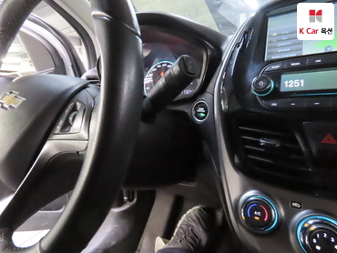2016 - chevrolet spark