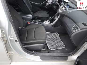 2011 - hyundai avante