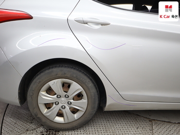 2011 - hyundai avante