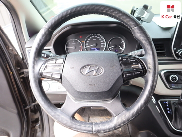 2019 - hyundai grand starex