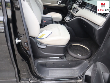 2019 - hyundai grand starex