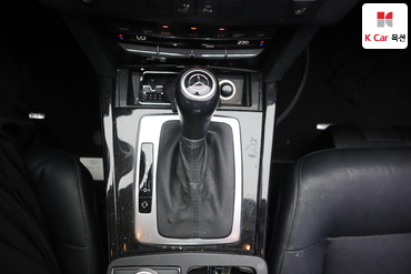 2010 - mercedes-benz e200