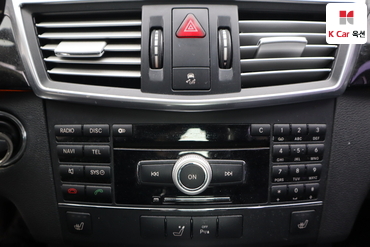 2010 - mercedes-benz e200