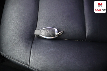2010 - mercedes-benz e200