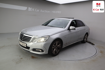 2010 - mercedes-benz e200