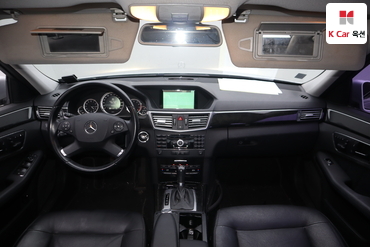 2010 - mercedes-benz e200