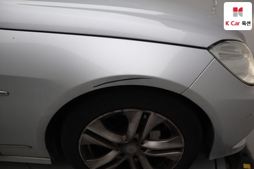 2010 - mercedes-benz e200