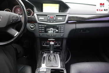 2010 - mercedes-benz e200