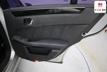 2010 - mercedes-benz e200