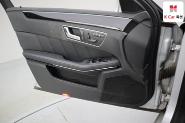 2010 - mercedes-benz e200