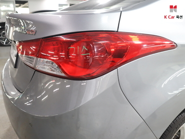 2012 - hyundai avante