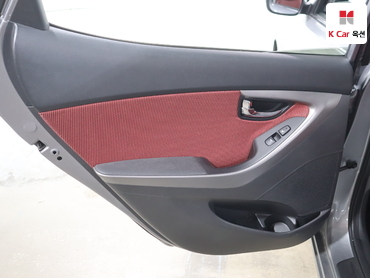 2012 - hyundai avante