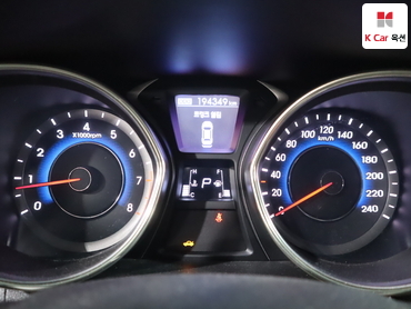 2012 - hyundai avante