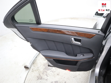 2012 - mercedes-benz e300