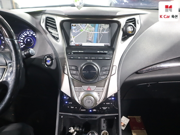 2011 - hyundai grandeur