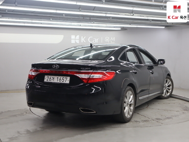 2011 - hyundai grandeur