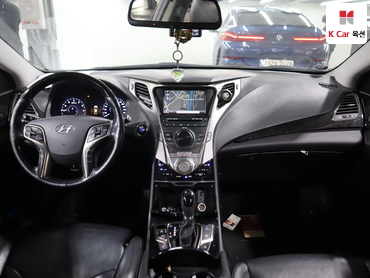 2011 - hyundai grandeur