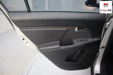 2012 - kia sportage