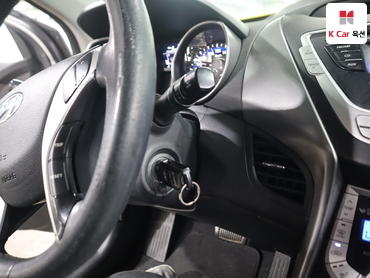 2011 - hyundai avante