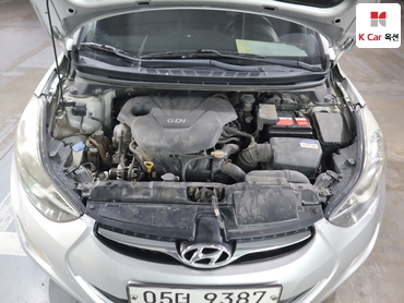 2011 - hyundai avante