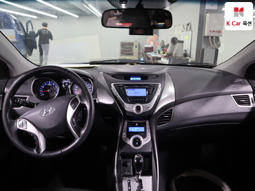 2011 - hyundai avante