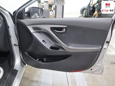2011 - hyundai avante