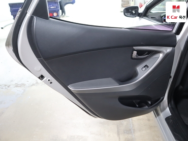 2011 - hyundai avante