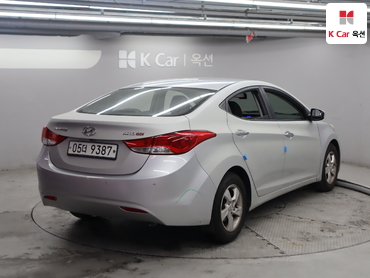 2011 - hyundai avante