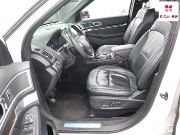 2016 - ford explorer