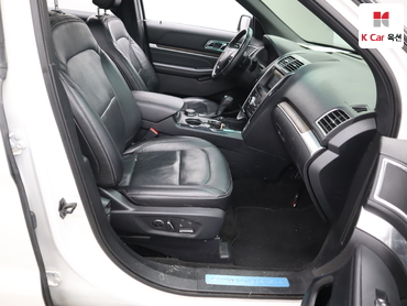 2016 - ford explorer
