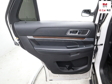2016 - ford explorer