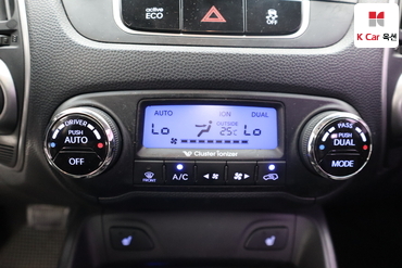 2011 - hyundai tucson