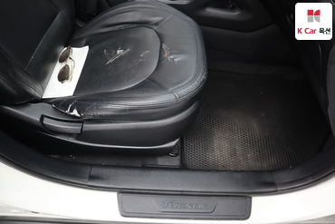 2011 - hyundai tucson