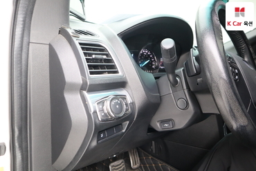 2016 - ford explorer