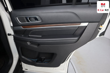 2016 - ford explorer