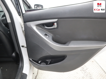 2014 - hyundai avante