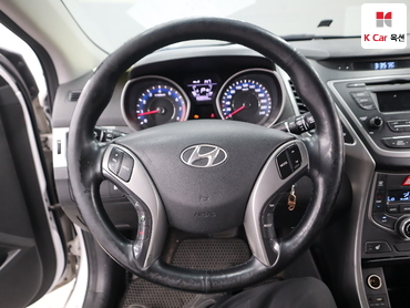 2014 - hyundai avante