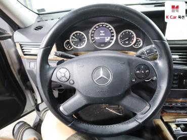 2011 - mercedes-benz e300